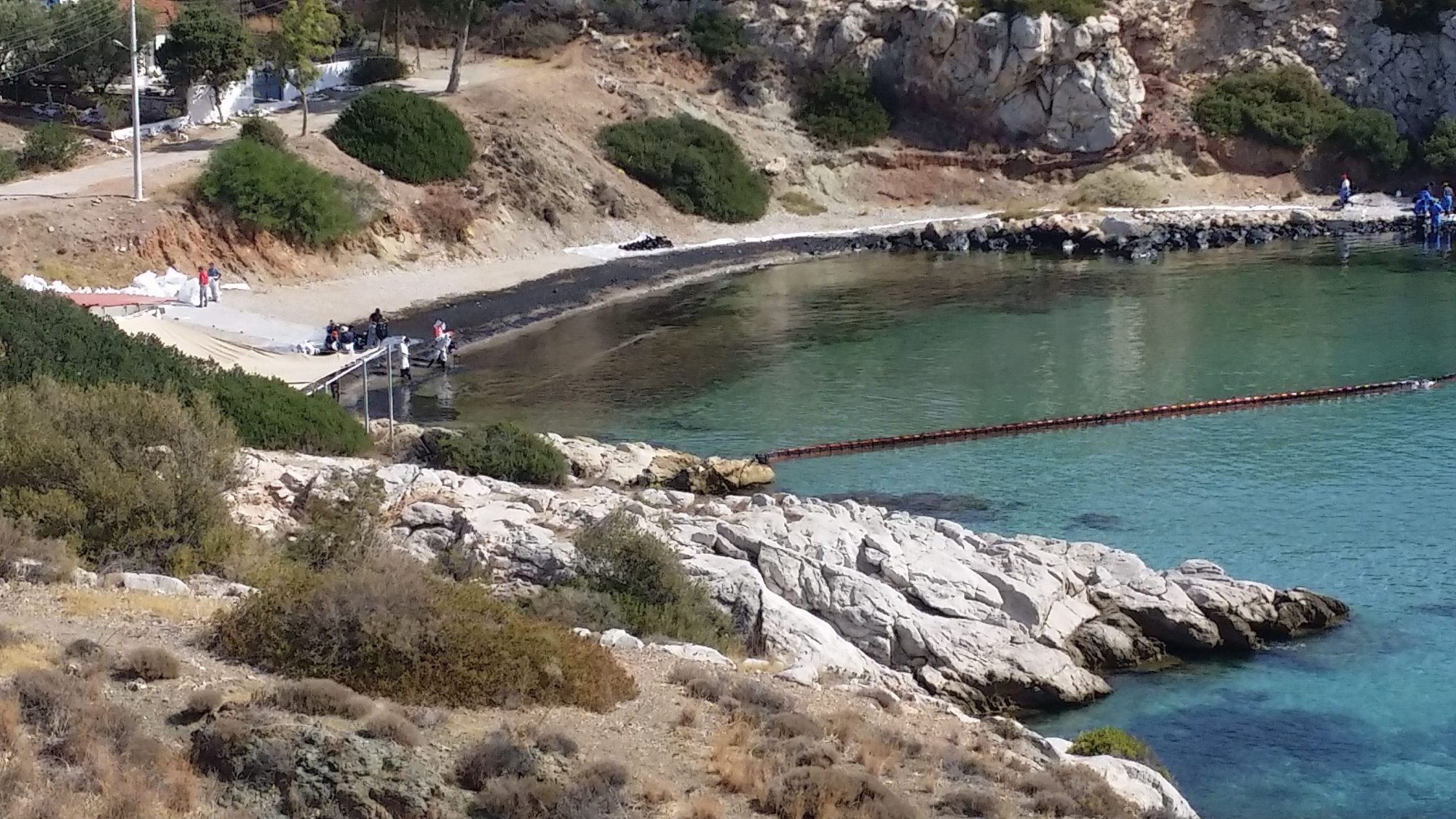 Oil spill on Salamis 2017